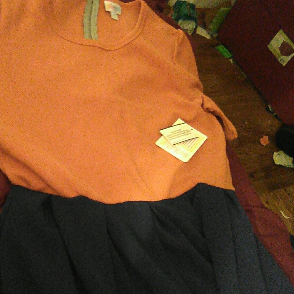 Dress - Picture 3 of 3